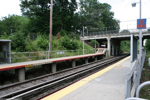 douglaston3