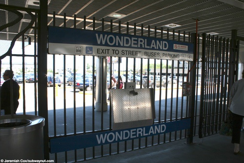 wonderland2